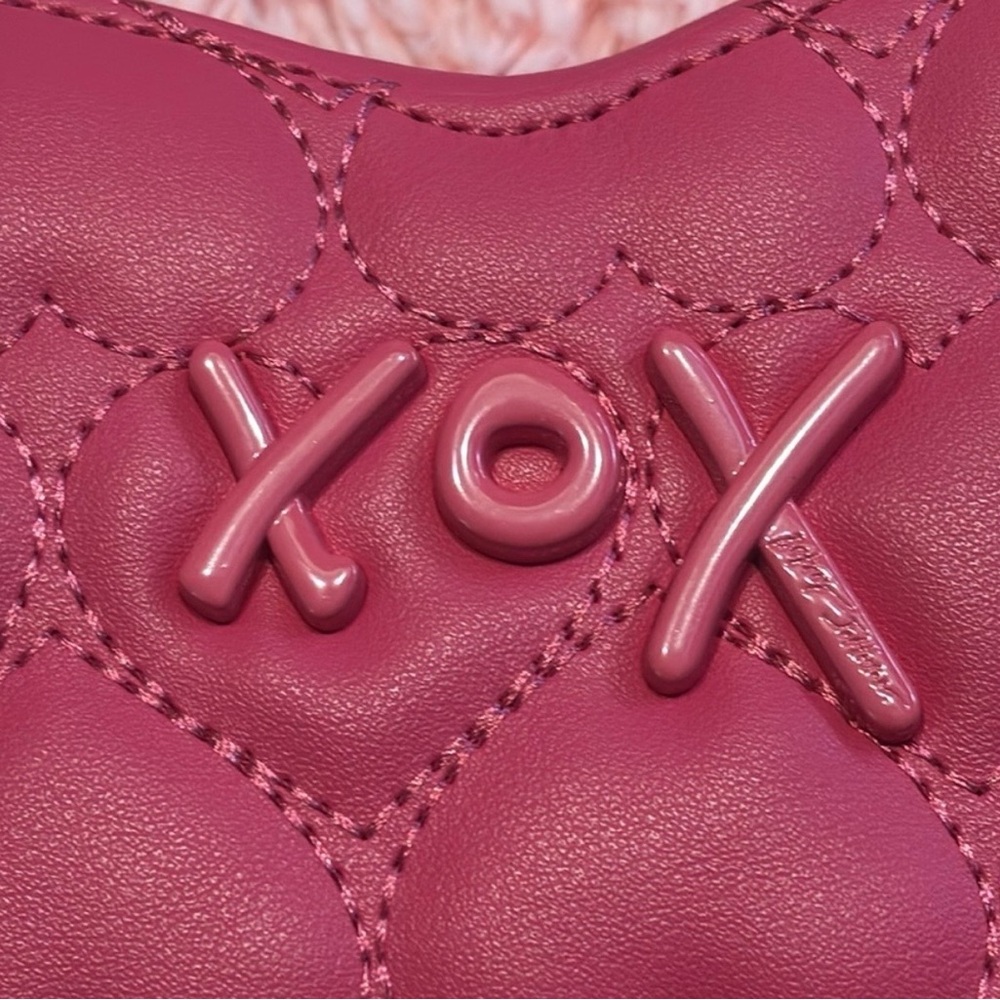 Betsey Johnson Pink Heart Crossbody 🩷 - Picture 5 of 7